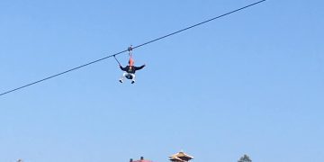 दरबार एडभेन्चर जिपलाइन: डोरीमा झुण्डिएर ऐतिहासिक साततले दरबार नियाल्ने थलो !