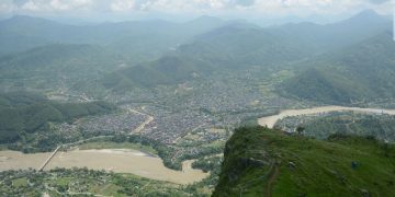 सुनसान बन्दै पर्यटकीयस्थल मानुङकोट