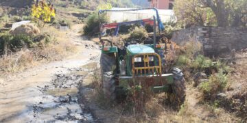 ठेकदार सम्पर्कविहीन, खप्तड पर्यटकीय सडक अलपत्र