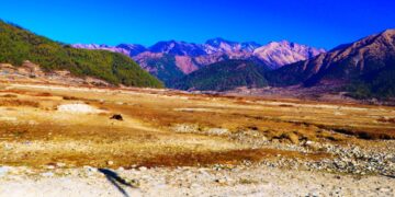 सुनसान ढोरपाटन, होटल व्यवसाय ठप्प