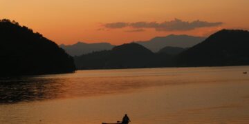 बेगनासले सुन्तले रङ आफ्नो बनाएपछि.. (फोटो फिचर)