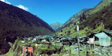 सडकको पहुँच पुगेसँगै ओलाङ्चुङगोला पुग्न सहज