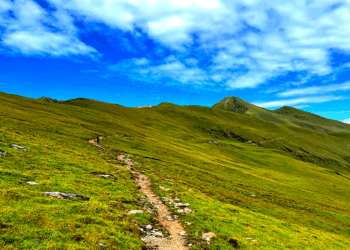 रुकुम पूर्व चुनुवाङको पर्यटकीय याममा पनि सुनसान ‘गुरिल्ला ट्रेक’