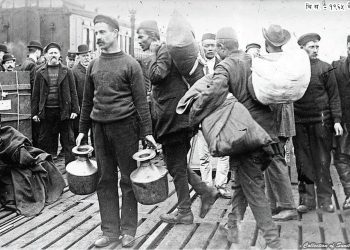 Chandra Shumsher’s Arrival in England: Carrying the Tradition of ‘Water-filled Gagris’