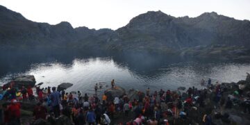 Specialist doctors’ team reaches Gosainkunda to provide healthcare to pilgrims