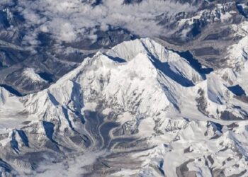 Deadly Avalanche Claims Lives and Leaves Climbers Missing on Shishapangma